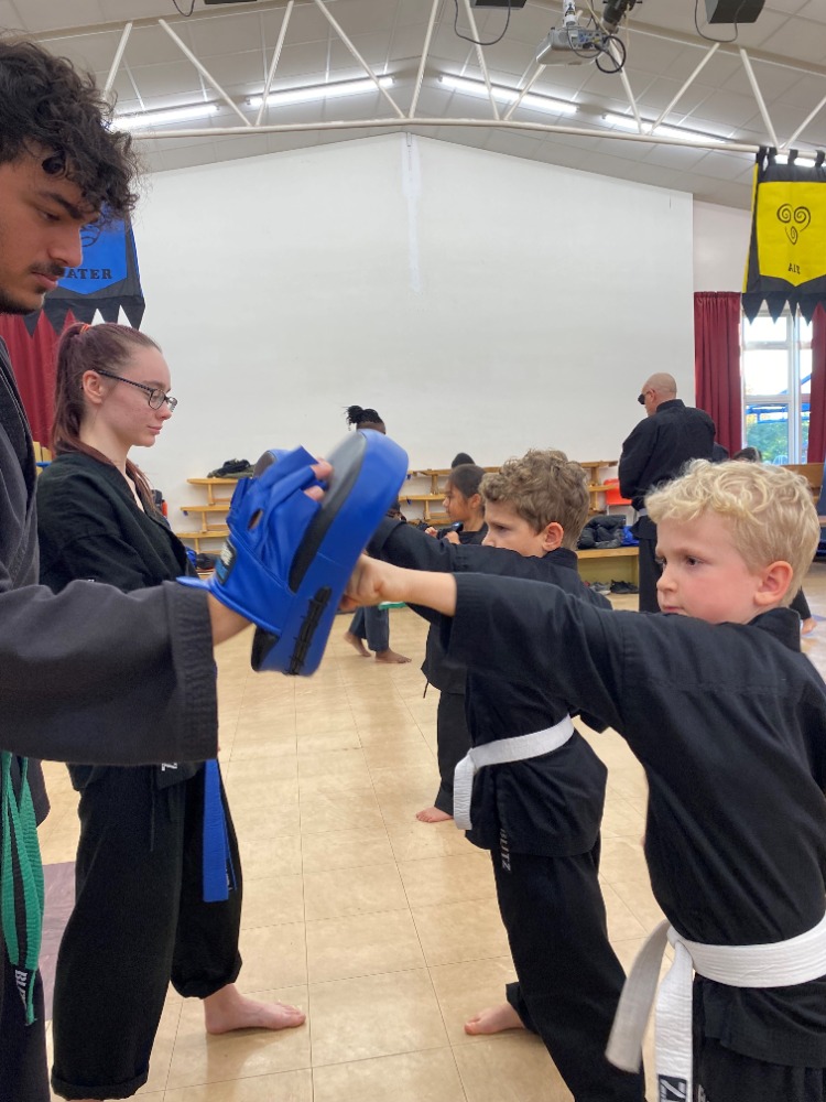 Children training - Image 1