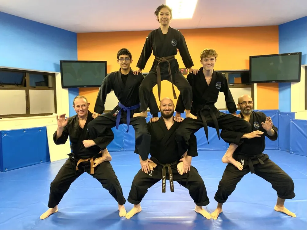 /_app/immutable/assets/Martial_arts_classes_for_families_in_Maidenhead.89df34cb.webp