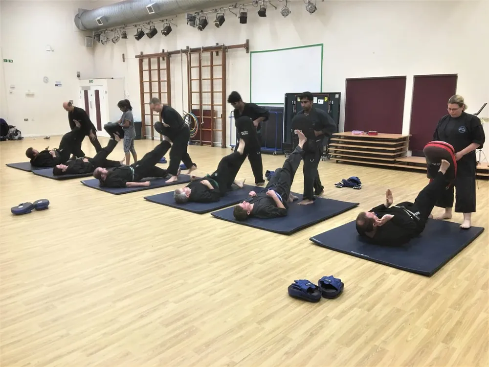 /_app/immutable/assets/Self_Defence_classes_for_adults_in_Bracknell.527a4d29.webp